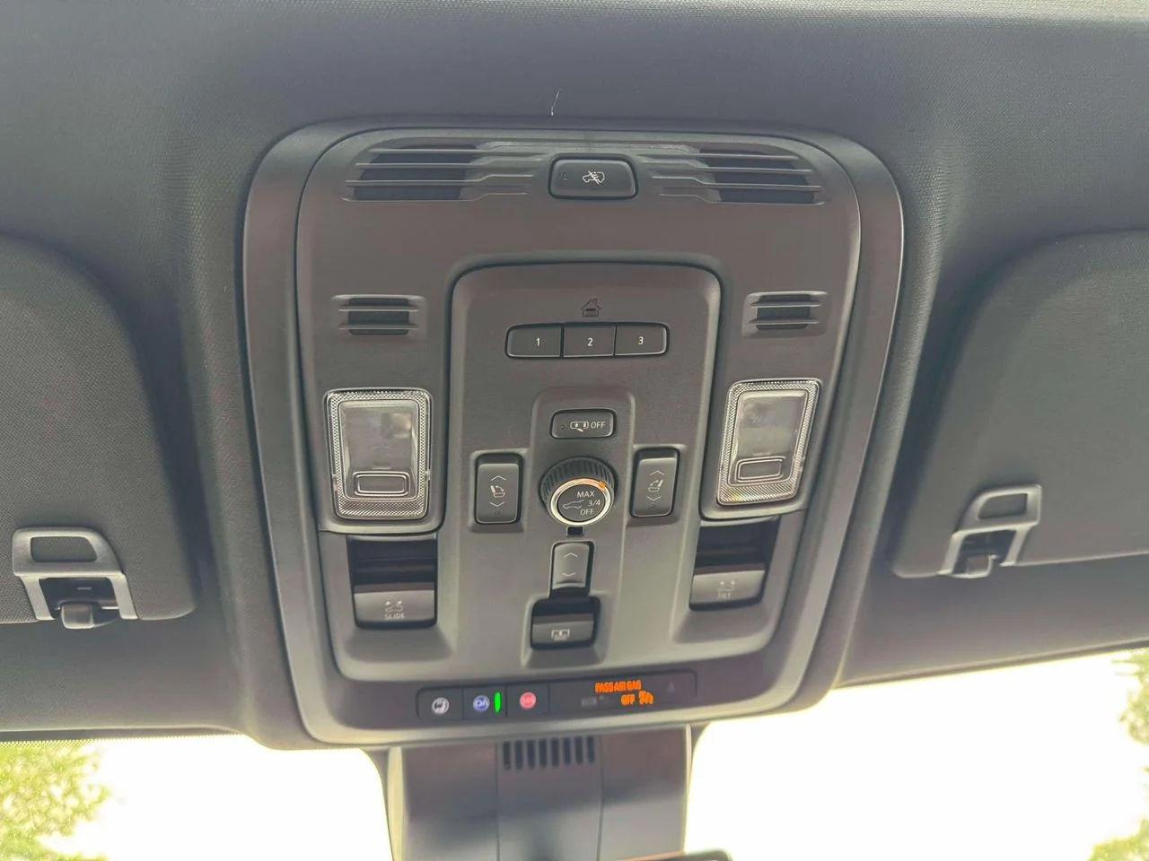 Used 2024 White Frost Tricoat GMC 4WD Denali Ultimate image 36