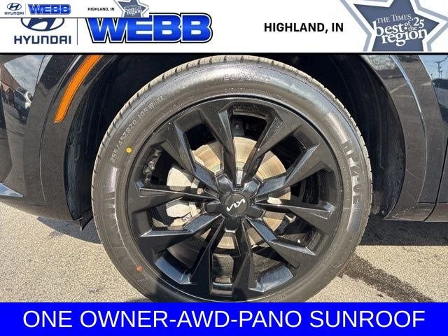 Used 2023 Black Kia SX-Prestige AWD image 34