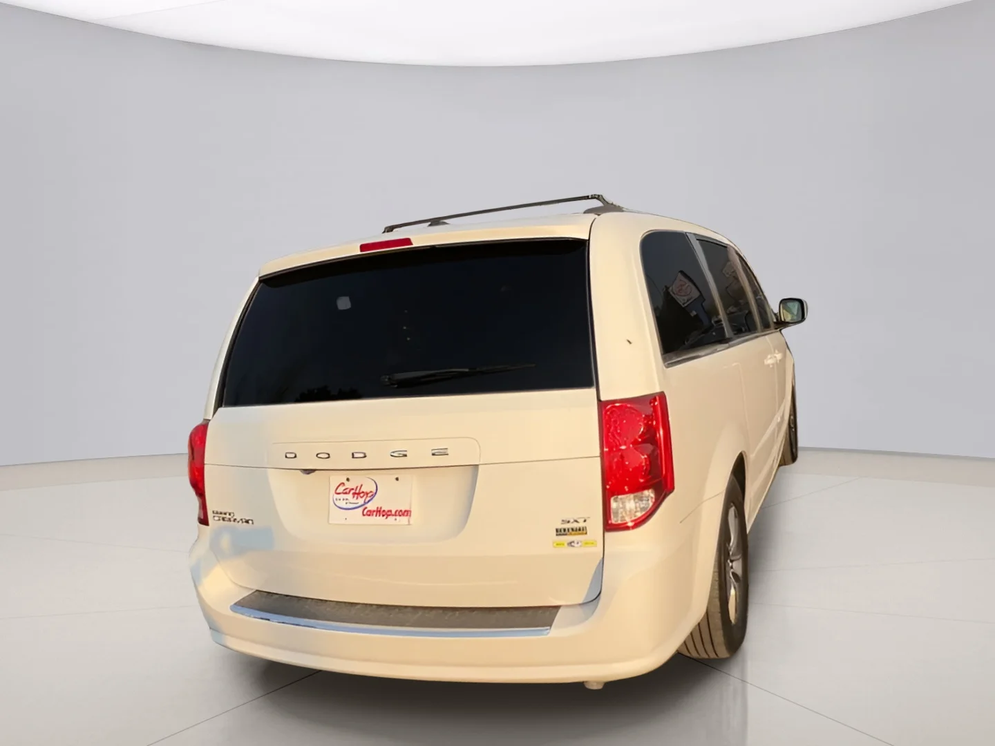 Used 2017 White Dodge SXT image 8