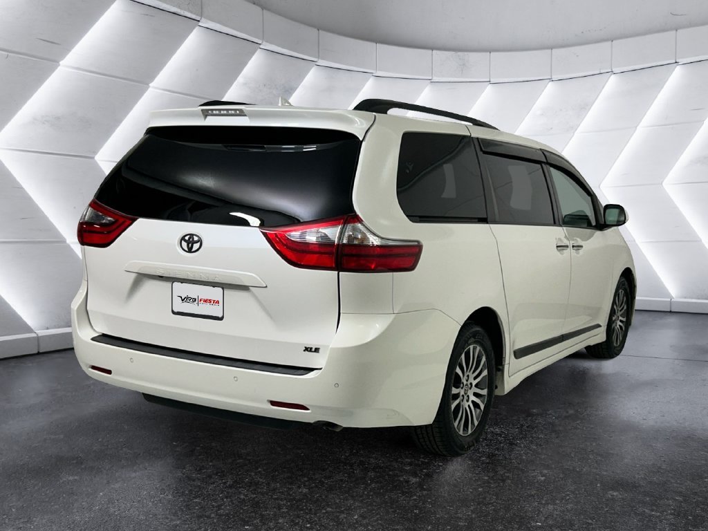Used 2020 White Toyota XLE image 4
