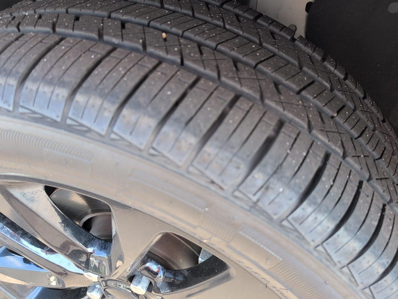 Used 2022 Bright White Clearcoat Jeep Laredo X image 12