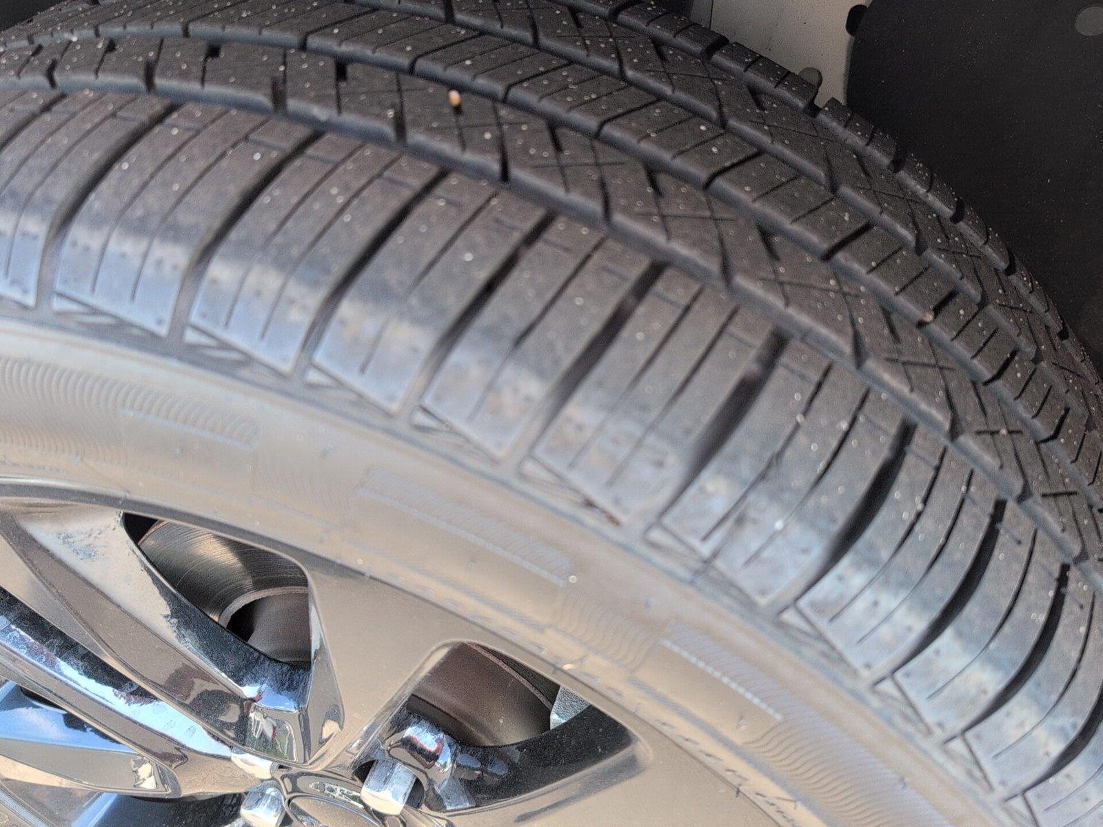 Used 2022 Bright White Clearcoat Jeep Laredo X image 12