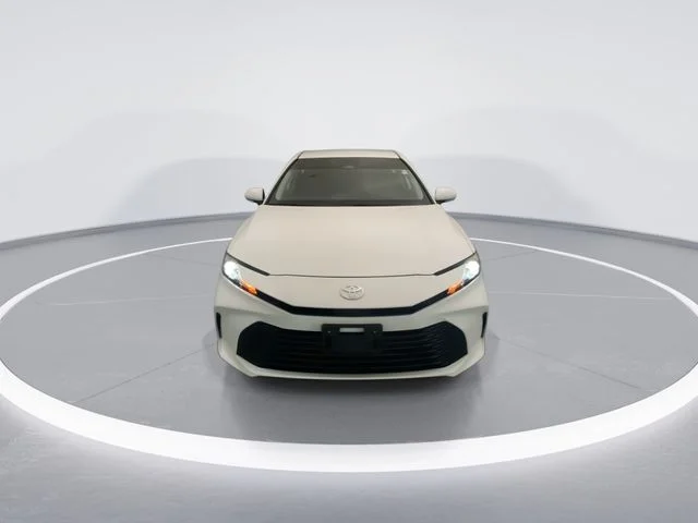 Used 2025 White Toyota LE image 9