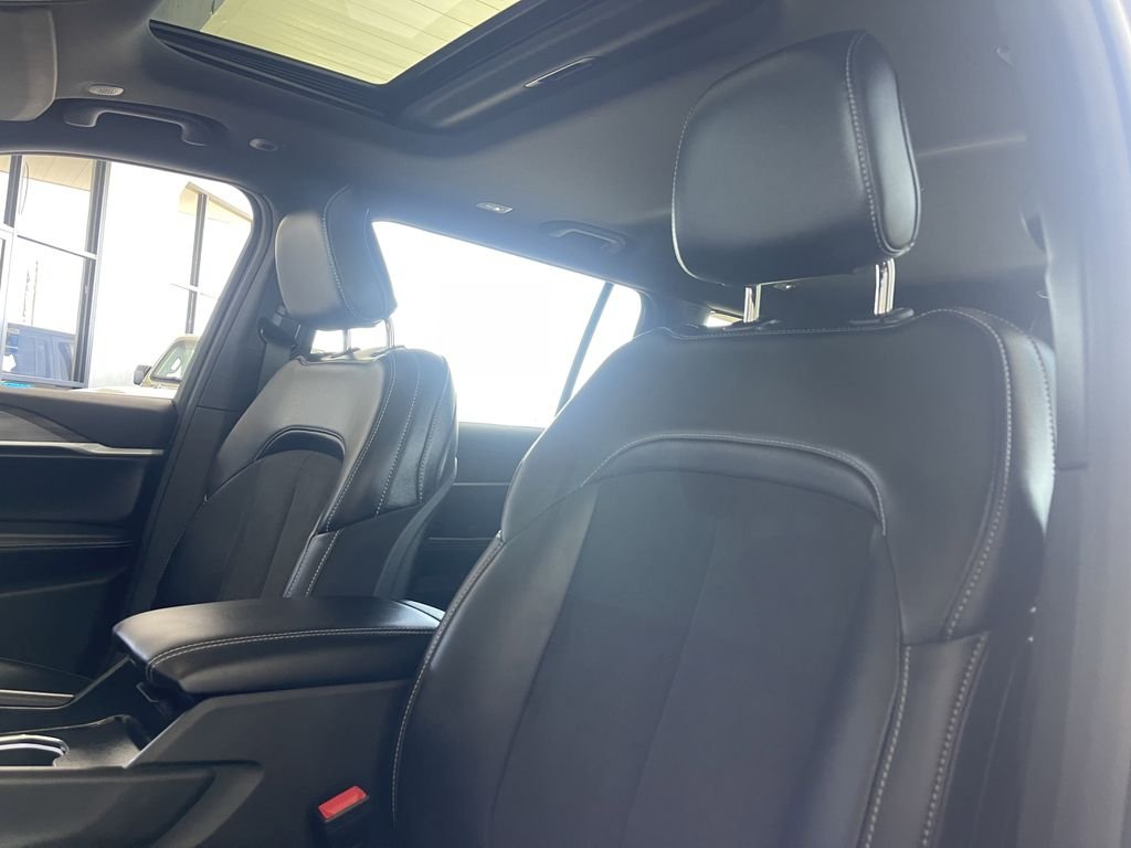 New 2026 Baltic Gray Metallic Clearcoat Jeep Altitude image 10