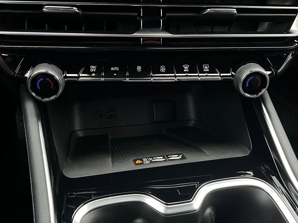 2026 Chevrolet Traverse Z71 - Photo 32