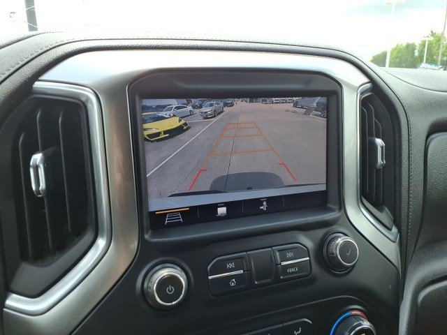 Used 2019 SUMMIT WHITE Chevrolet LT image 23