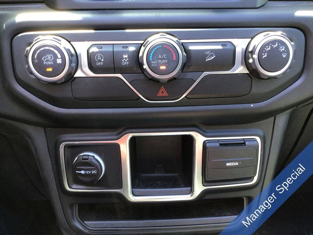 Used 2019 Gray Jeep Unlimited Sport image 28