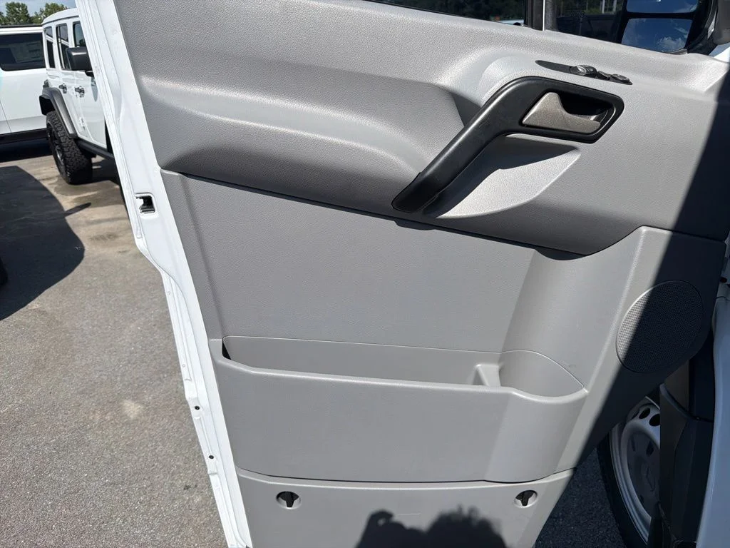 Used 2017 White Mercedes-Benz Cab Chassis 144 WB image 36