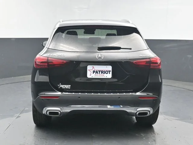 Used 2025 Black Mercedes-Benz GLA 250 image 12