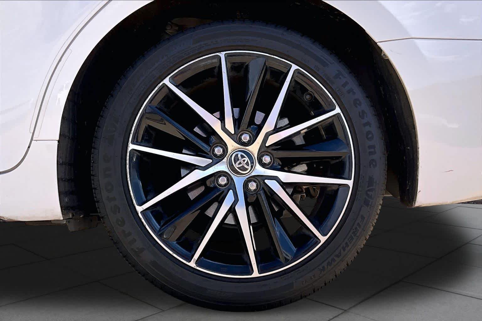 Certified Used 2023 Ice Cap Toyota SE image 9