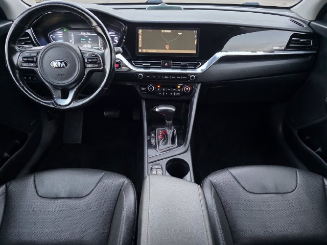 Used 2020 Silky Silver Kia EX Premium image 25