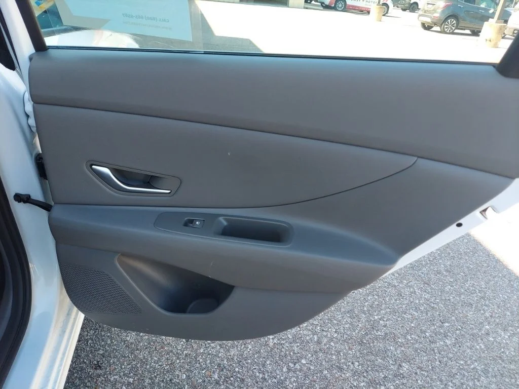 Certified Used 2026 White Hyundai SEL Sport image 31
