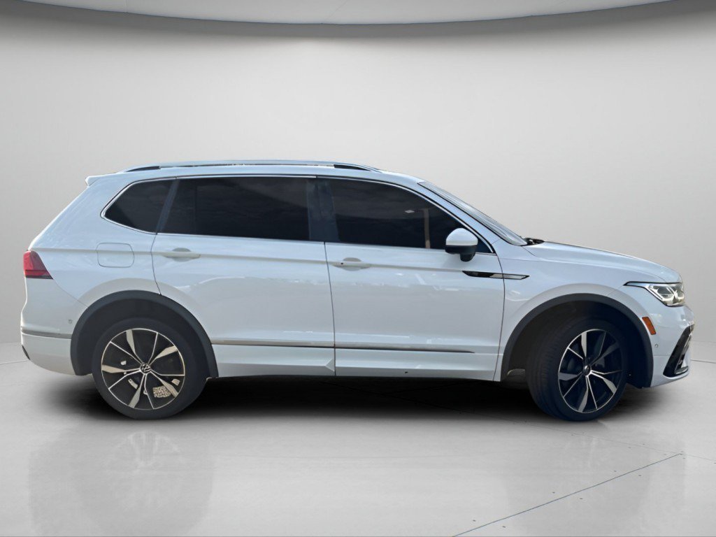 Used 2022 Oryx White Pearl Effect Volkswagen 2.0T SEL R-Line image 3