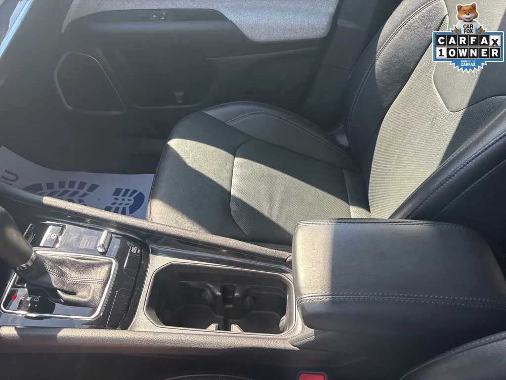 Used 2022 Silver Jeep Latitude Lux image 21