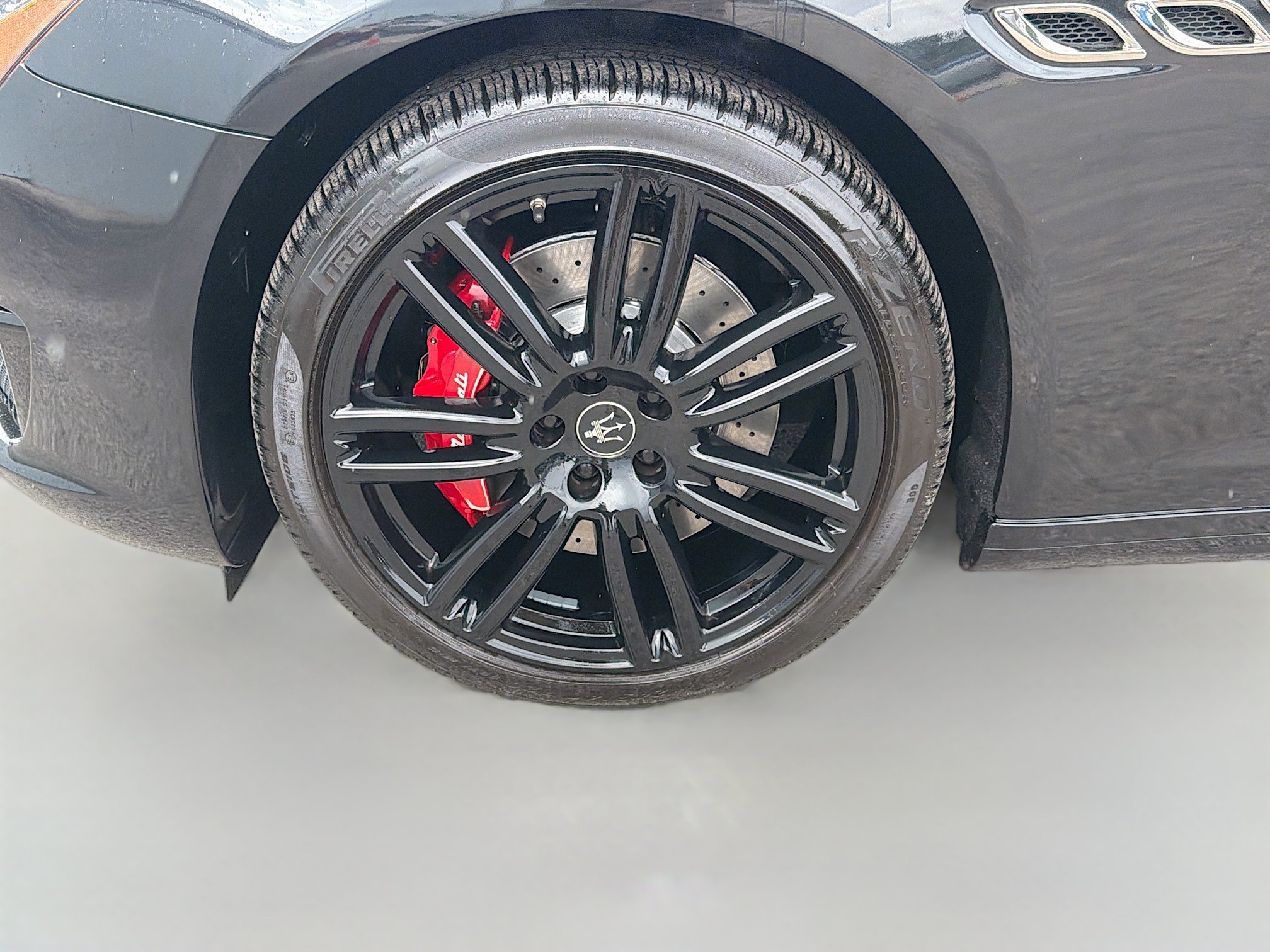Used 2023 Nero Ribelle Mica Maserati Modena image 41