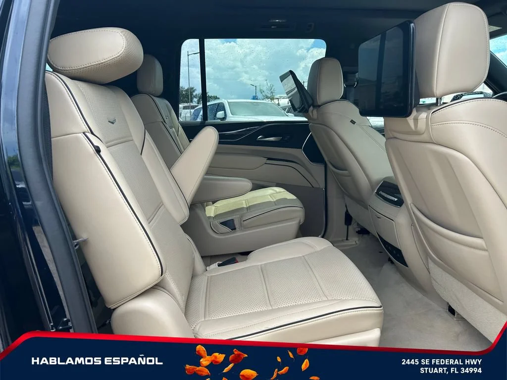 Used 2021 DARK MOON BLUE METALLIC Cadillac Premium Luxury image 18