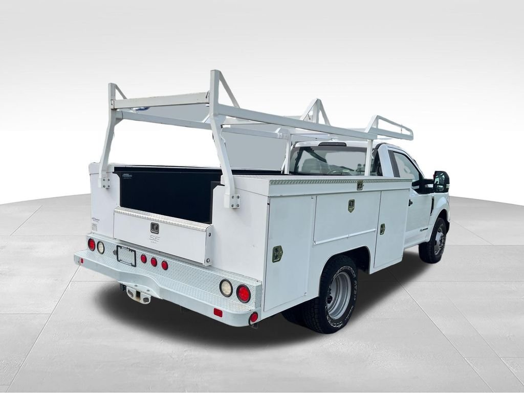 Used 2019 White Ford XL image 5