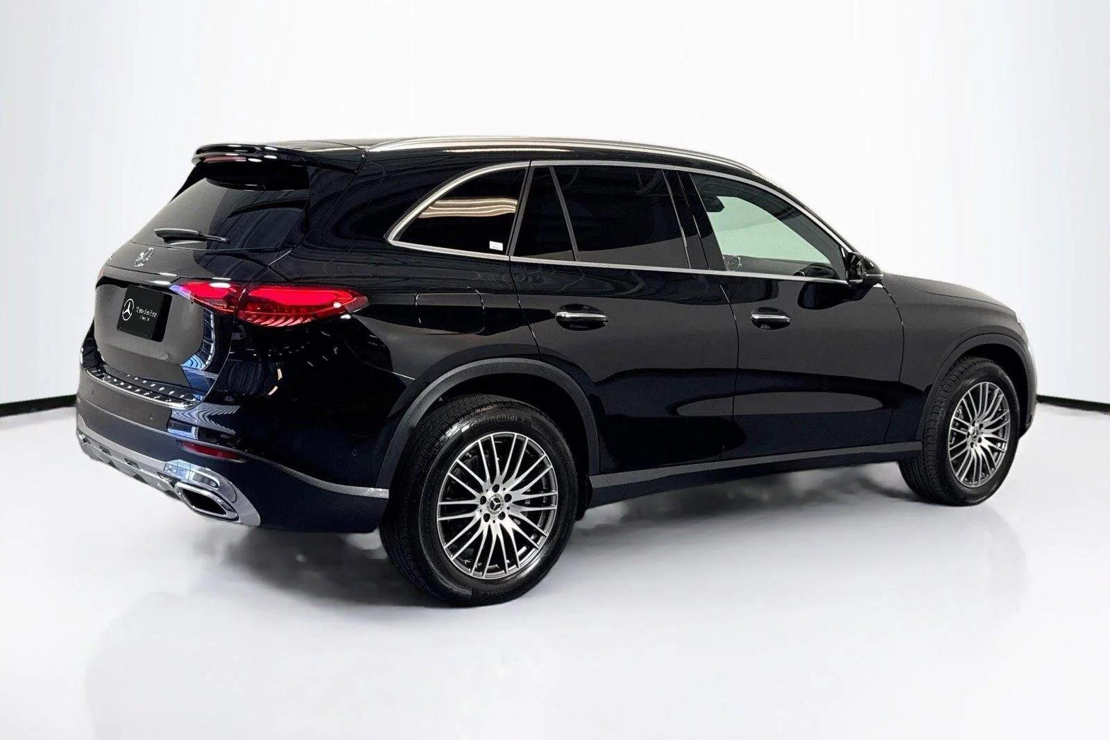 Used 2025 Black Mercedes-Benz GLC 300 image 5