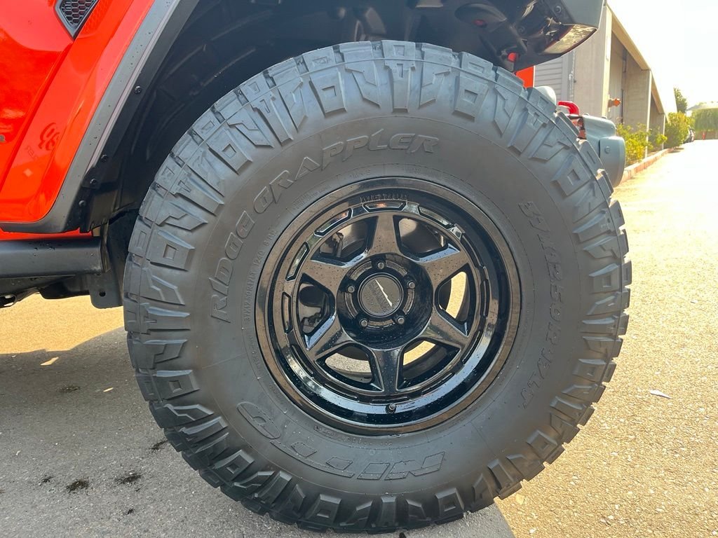 Certified Used 2023 Punkn Metallic Clearcoat Jeep Rubicon image 7