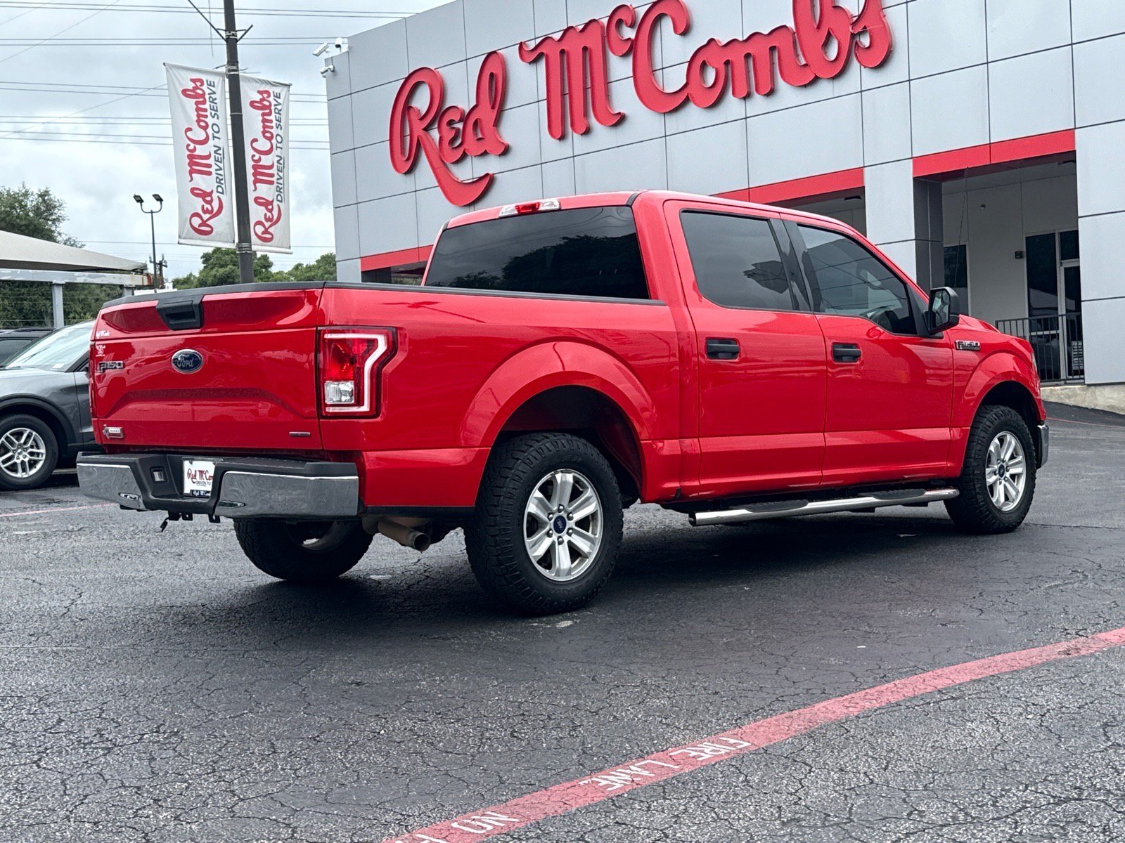Used 2016 Red Ford  image 5
