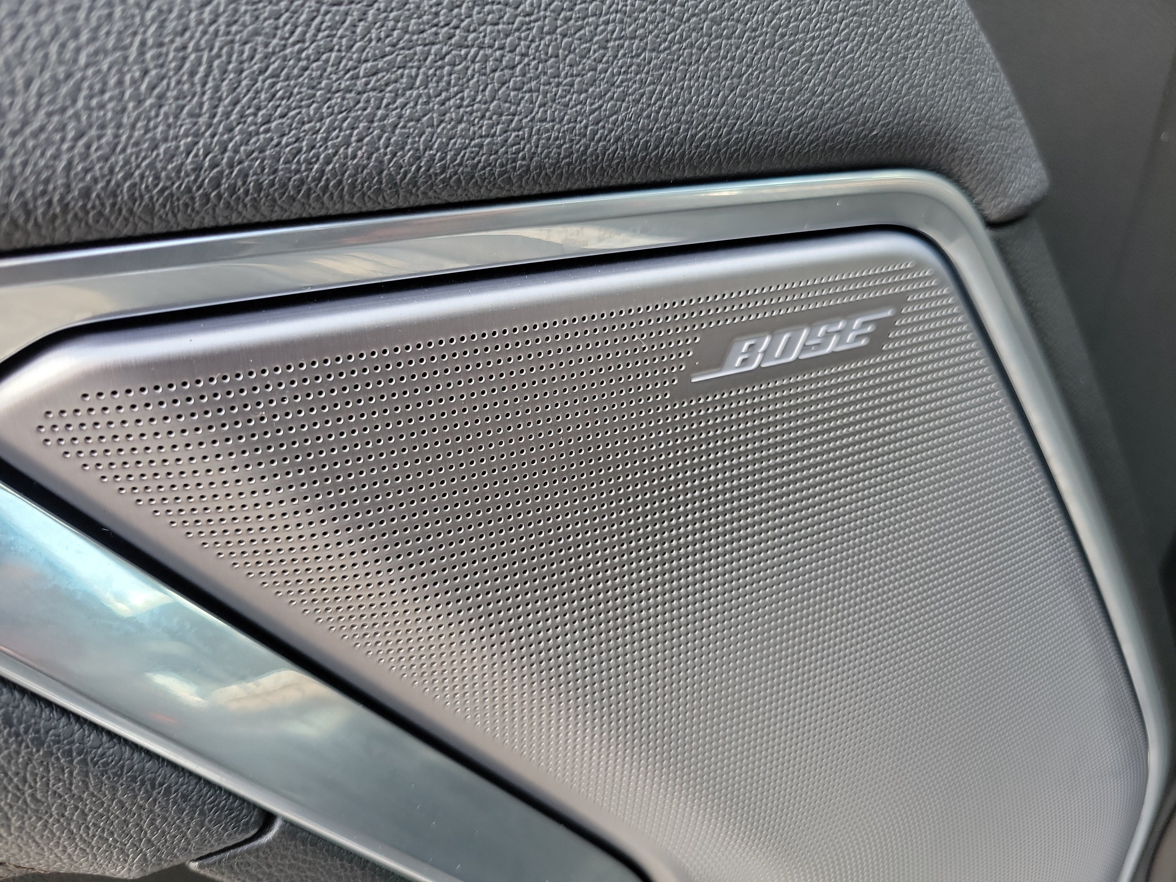 Used 2025 Black Chevrolet High Country image 21