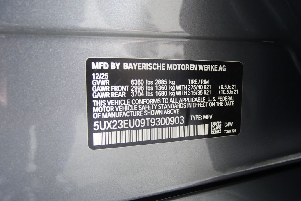 Used 2026 Skyscraper Grey Metallic BMW xDrive40i image 26