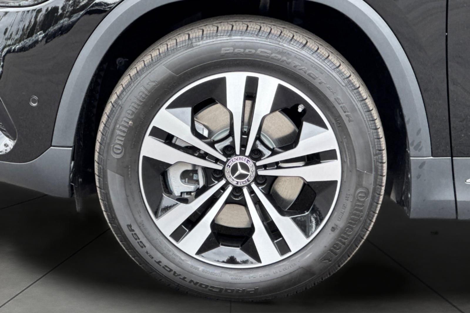 New 2026 Night Black Mercedes-Benz GLA 250 image 3