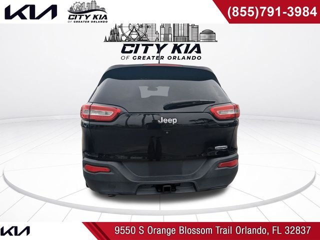 Used 2018 Black Jeep Latitude image 5