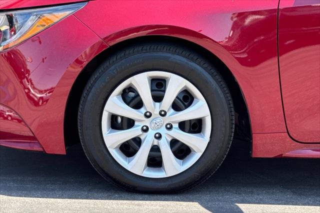Certified Used 2025 RED MC. Toyota  image 33