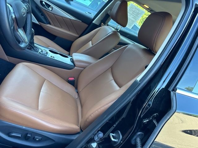 Used 2023 Black INFINITI LUXE image 15