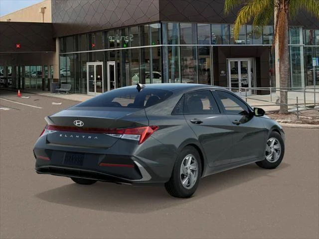 New 2026 Hyundai ELANTRA SE