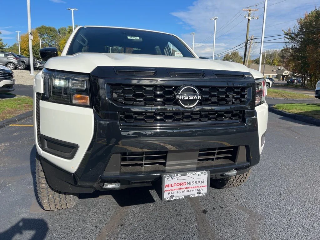2026 Nissan Frontier SV - Photo 9