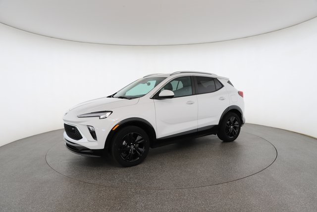 2024 Buick Encore GX Sport Touring photo 2