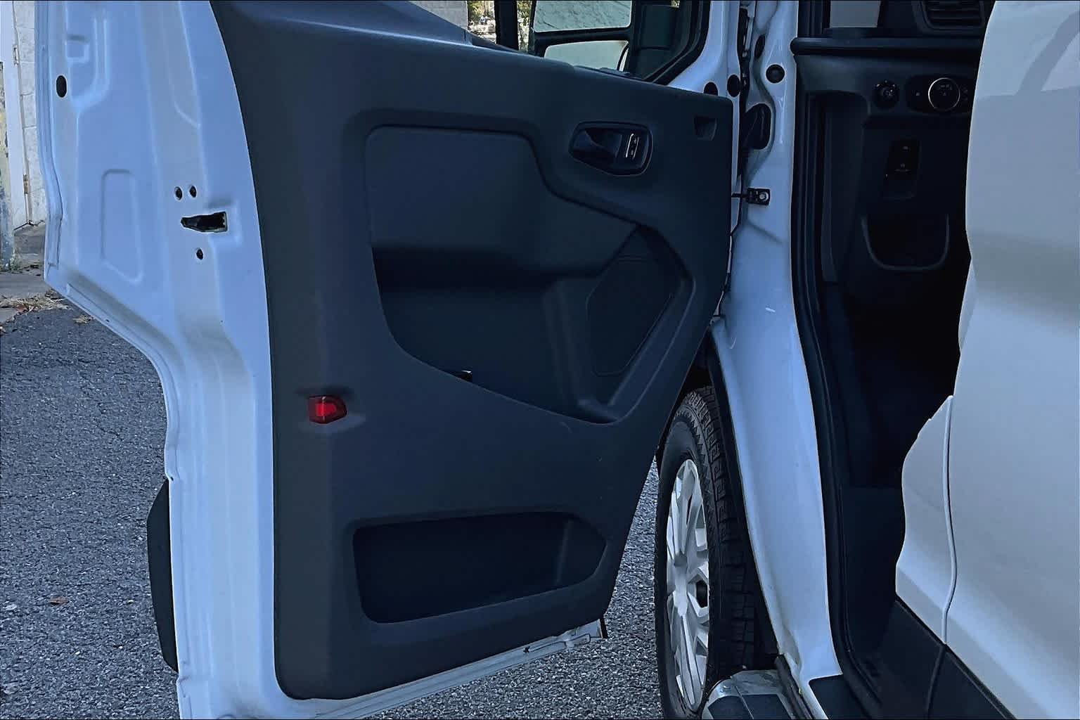Used 2023 Oxford White Ford  image 18