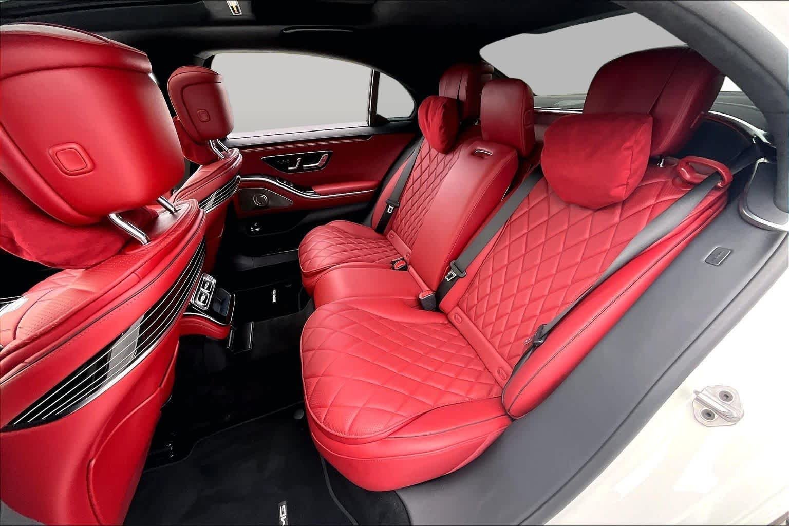 Used 2023 MANUFAKTUR Diamond White Mercedes-Benz S 580 image 21