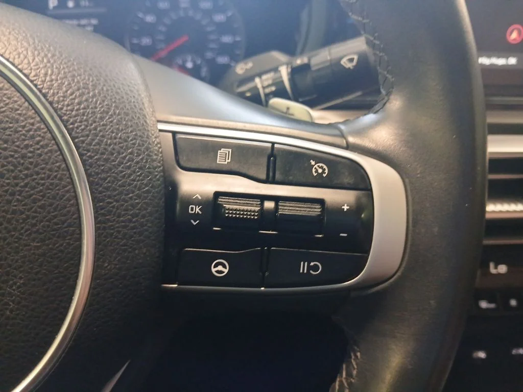 Used 2023 Black Kia GT image 12