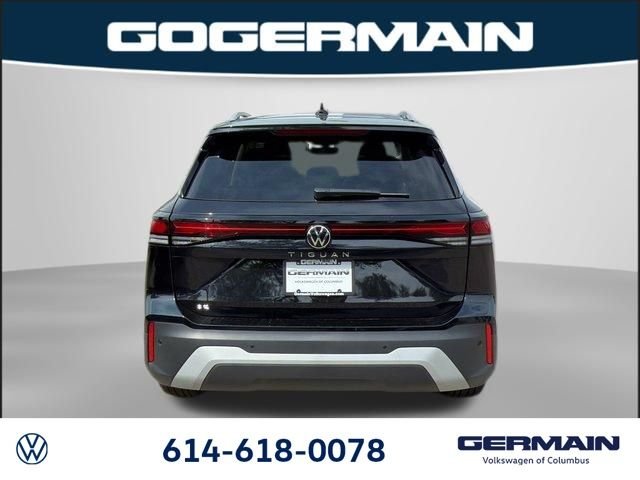New 2026 Deep Black Pearl Volkswagen 2.0T SE image 7