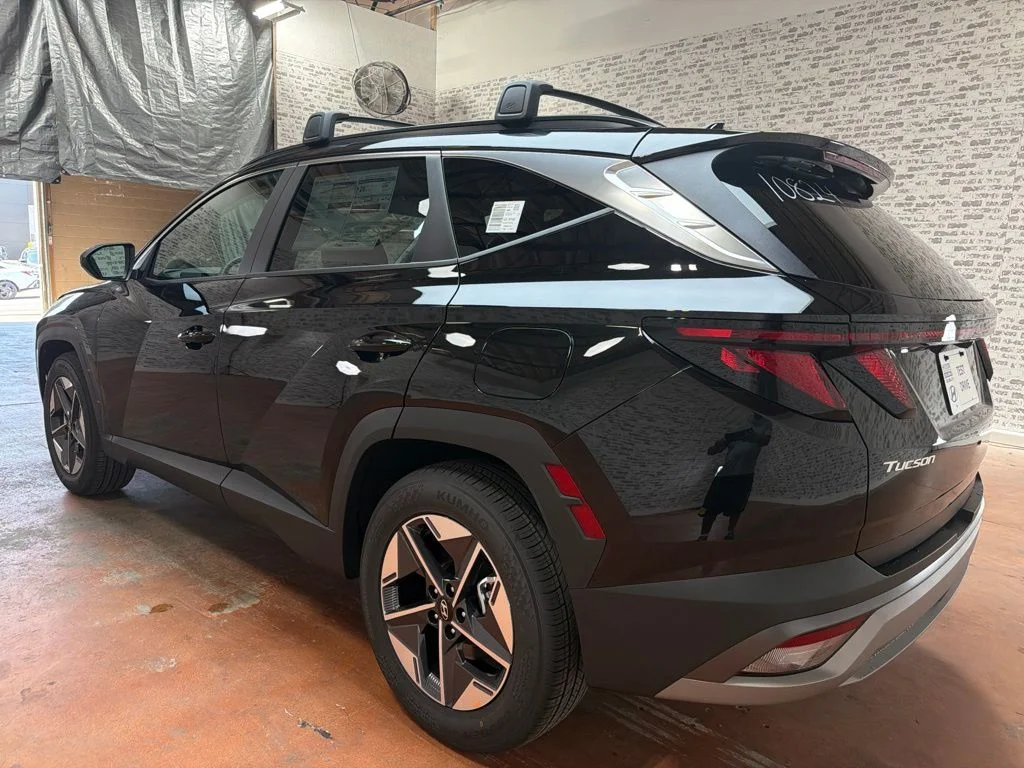 New 2026 Phantom Black Hyundai SEL Plus image 5