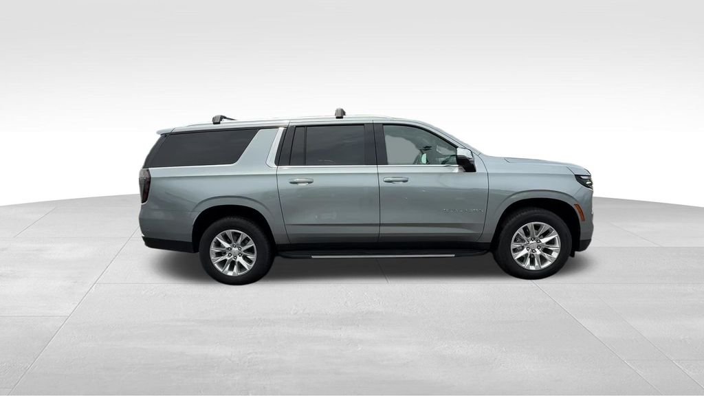 Used 2025 Gray Chevrolet Premier image 8