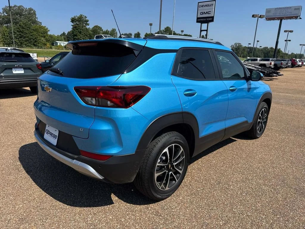 New 2026 Marina Blue Metallic Chevrolet LT image 8