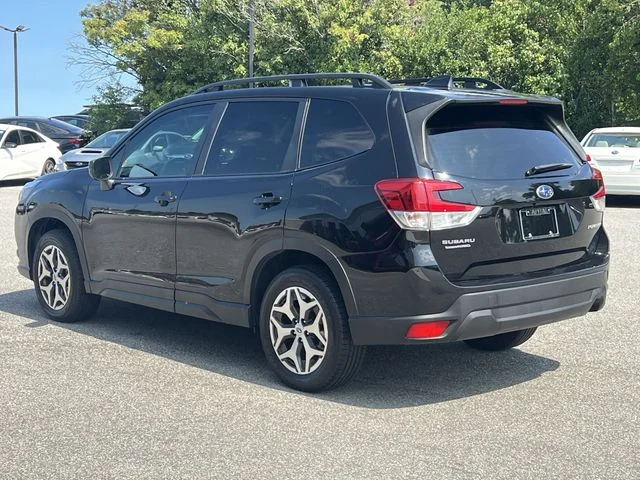 Used 2023 Black Subaru Premium image 11