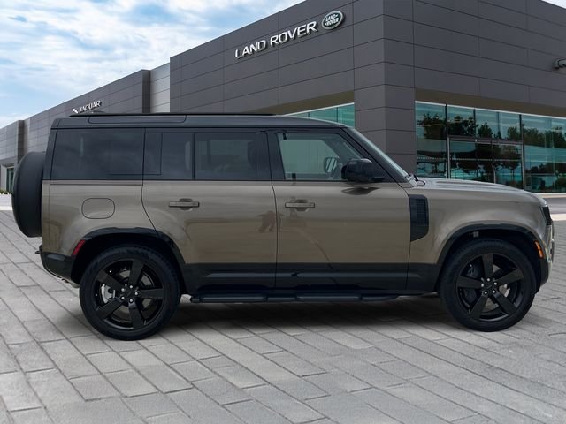 Certified Used 2026 Gondwana Stone Metallic Land Rover X-Dynamic SE image 6