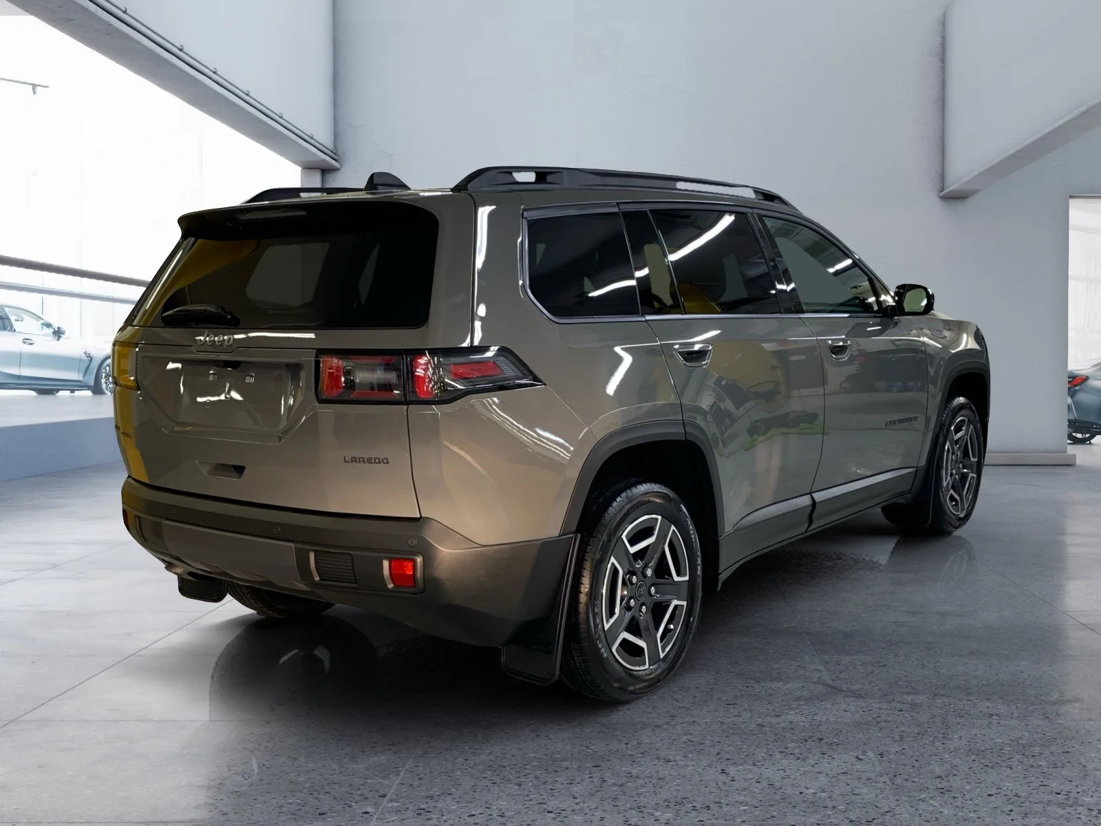 New 2026 STING-GREY Jeep Laredo image 5
