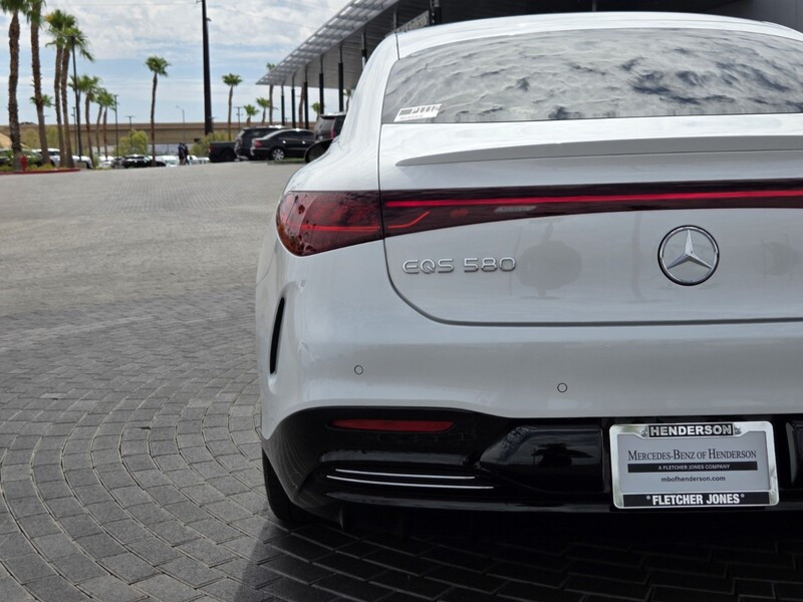 Certified Used 2024 MANUFAKTUR Moonlight White Metallic Mercedes-Benz EQS 580 image 11