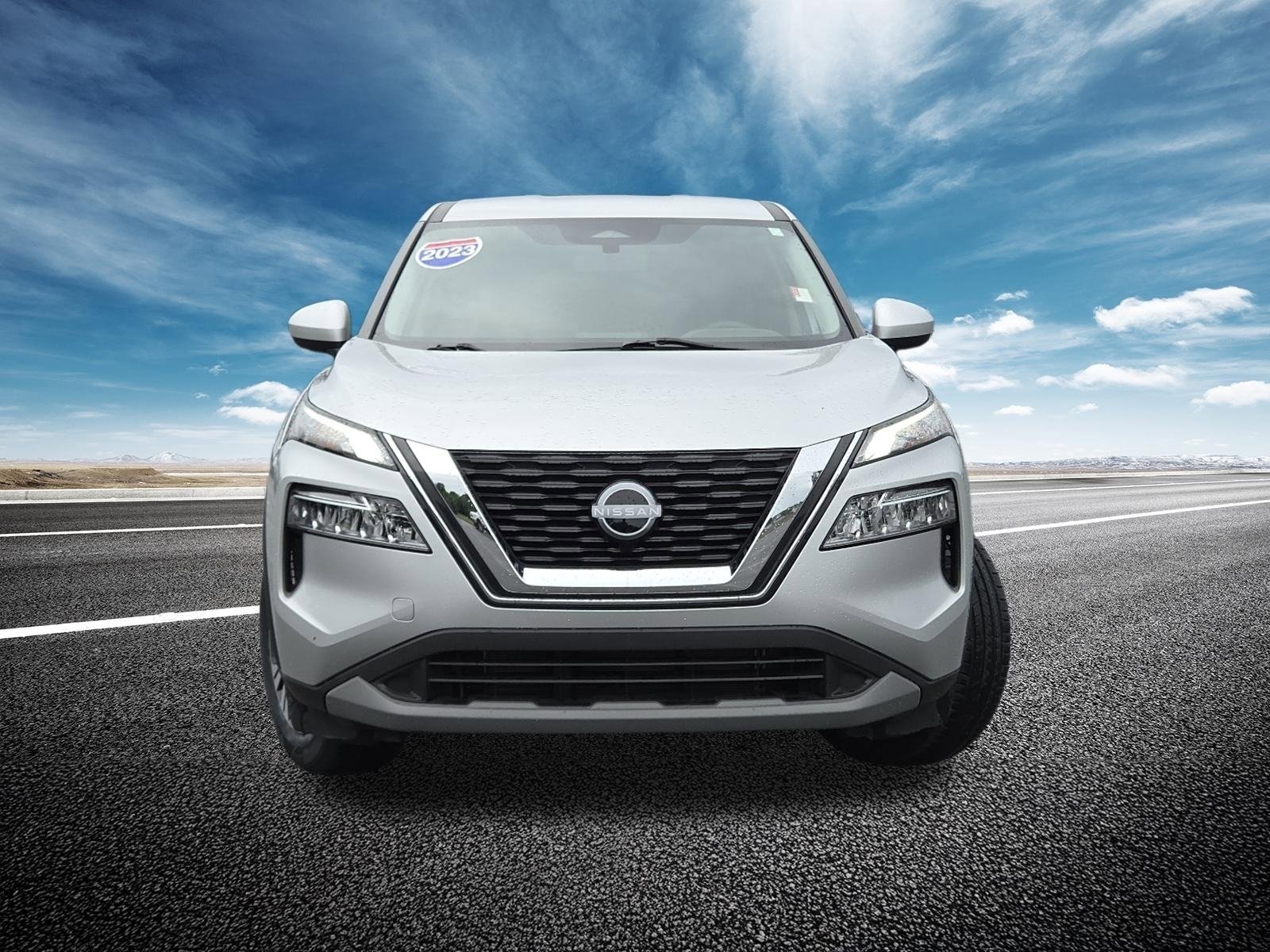 Used 2023 Brilliant Silver Metallic Nissan SV image 11