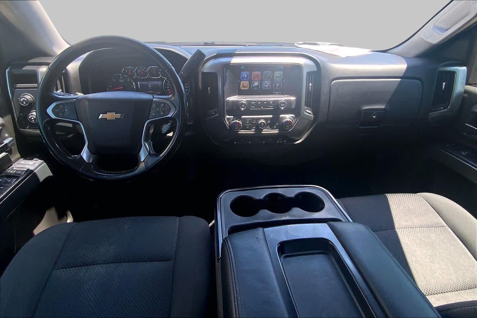 Used 2018 Summit White Chevrolet LT image 16