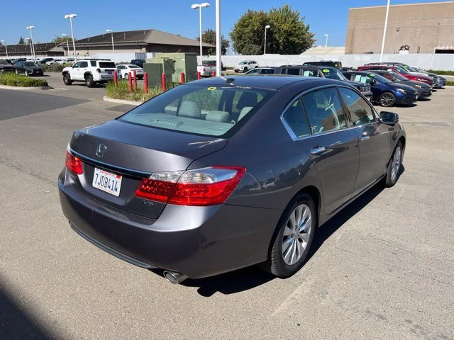 Used 2015 Modern Steel Metallic Honda EX-L image 3