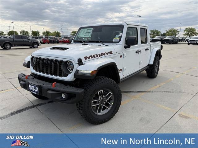 New 2026 Bright White Clear-Coat Exterior Paint Jeep Mojave X image 1