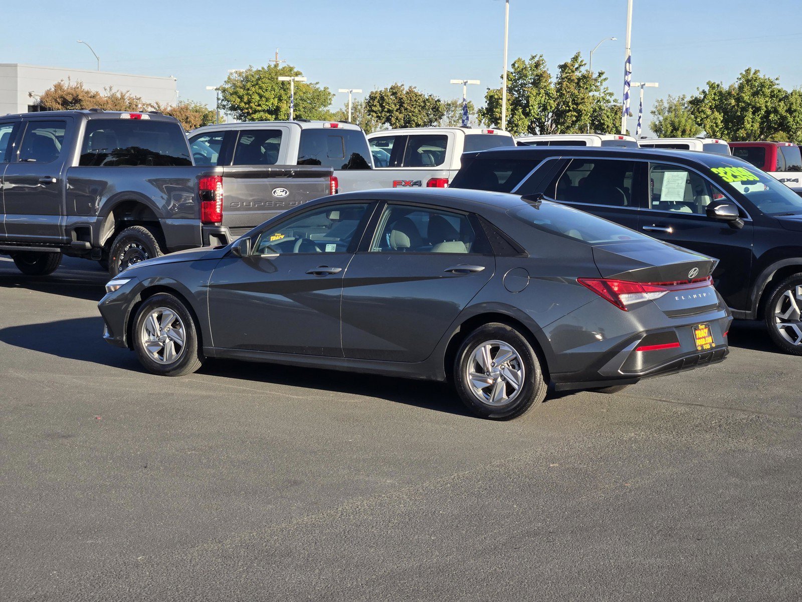 Used 2025 Amazon Gray Hyundai SE image 8