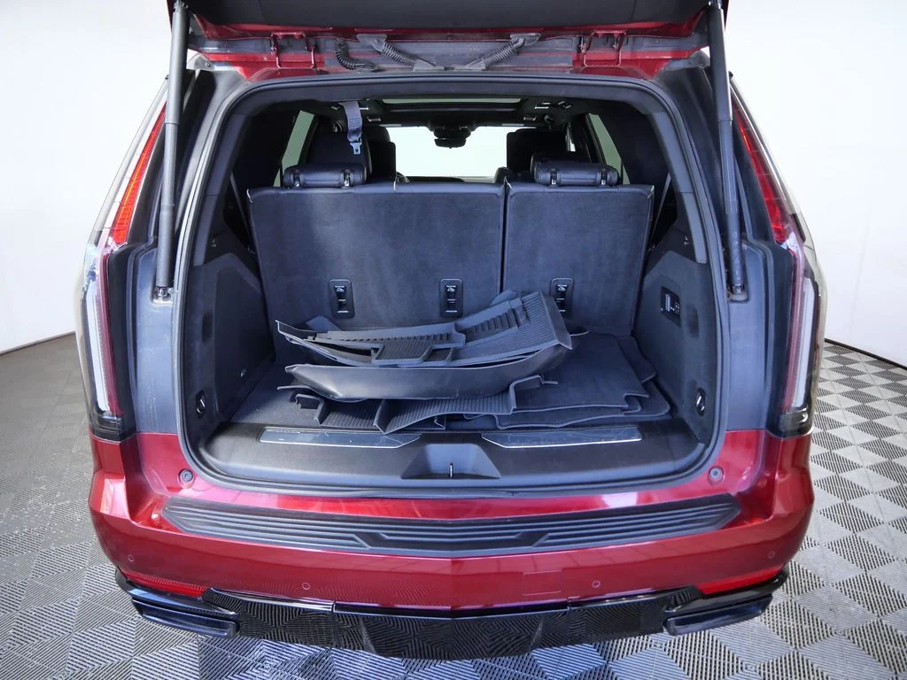 Used 2021 Red Cadillac Sport Platinum image 10